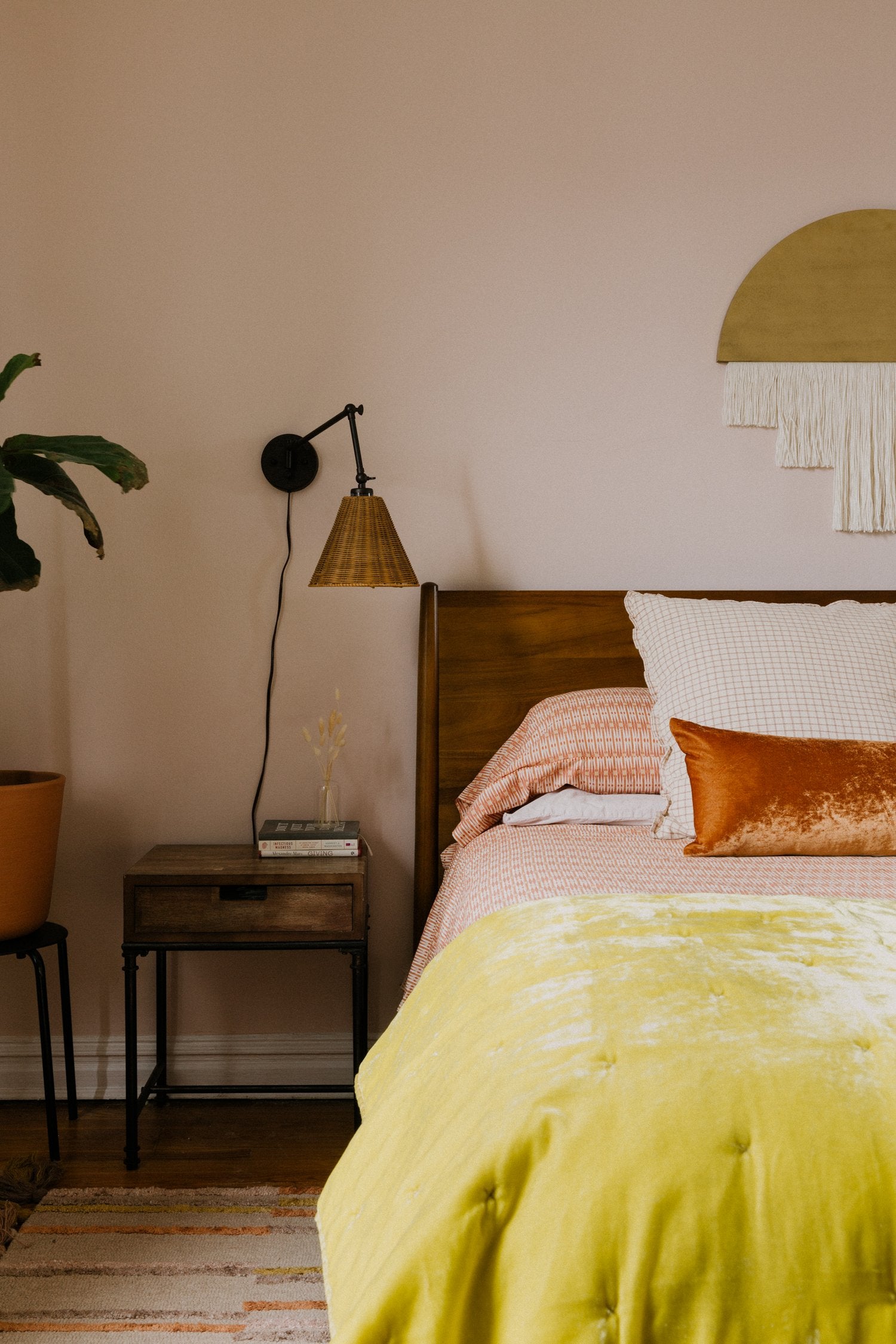 5 Latinx Interior Designers You Should Have On Your Radar (9/22/2022)