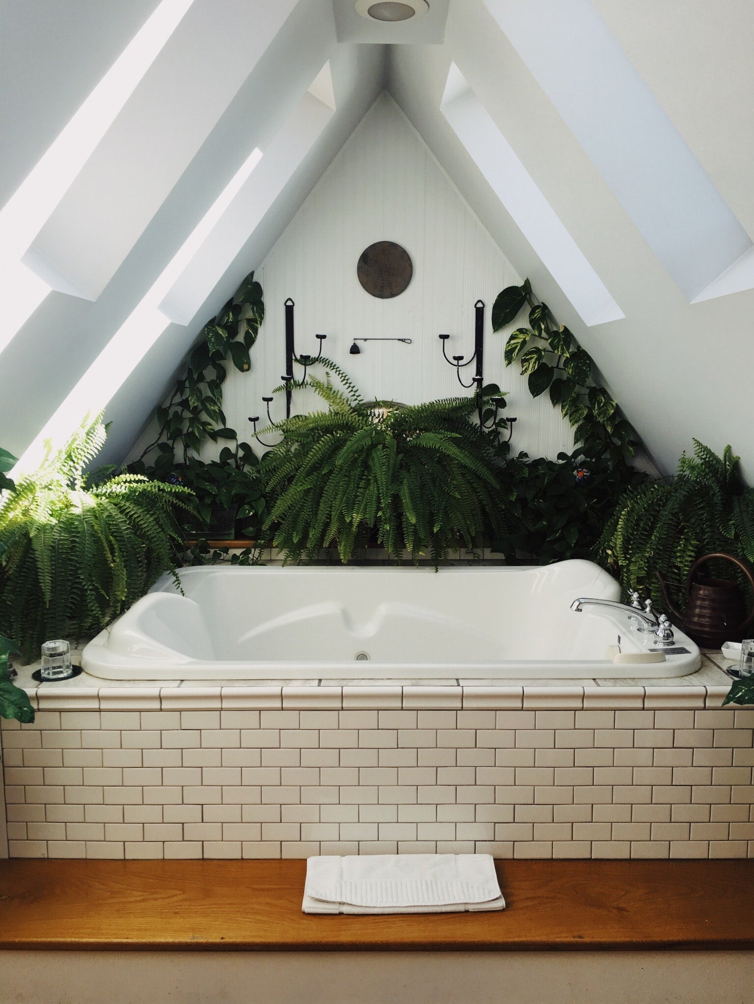 5 Easy & Sustainable Bathroom Swaps (4/7/2022)
