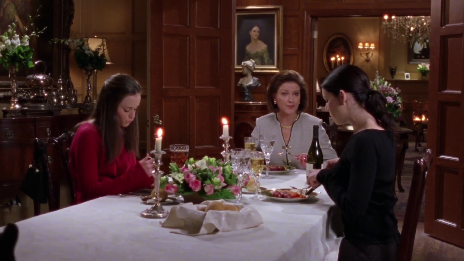 Hosting the Ultimate Dinner Party this Autumn
